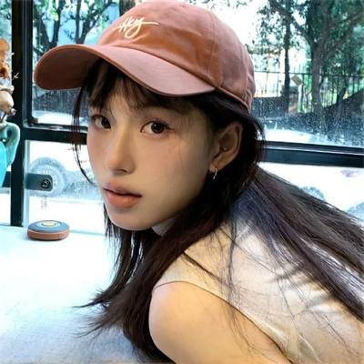 红色白鹦鹉